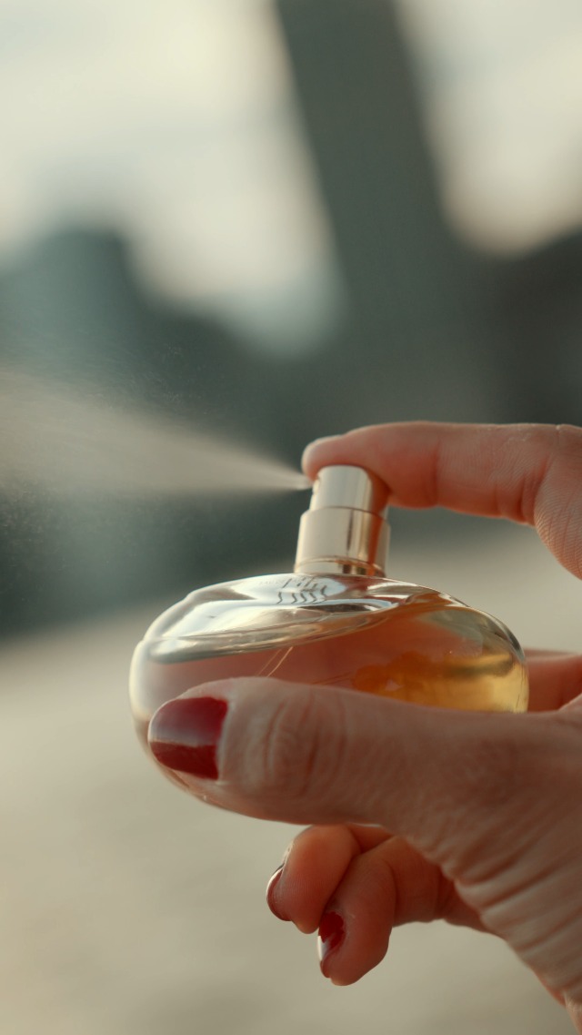 Frasco de perfume para ilustrar a categoria de fragrâncias